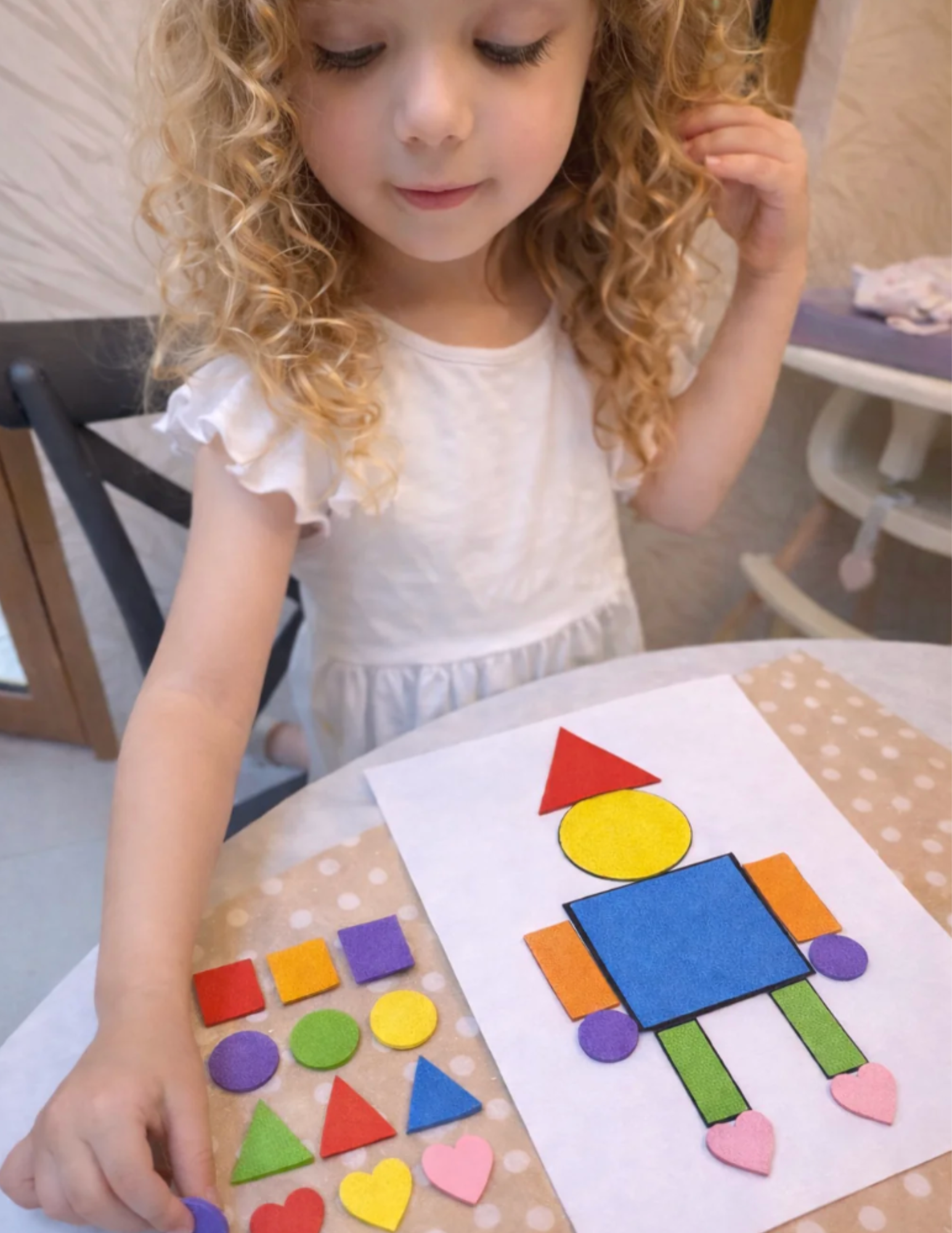 MI CAJITA APRENDIZ (2.5-4 años)